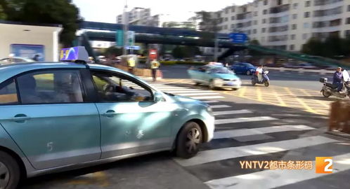 昆明首條巡游出租汽車專用通道投入試運行，破解商業中心“上下車難”困局
